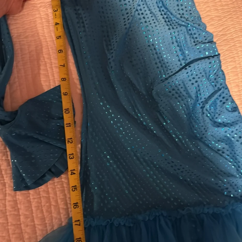 Build-A-Bear kids dance